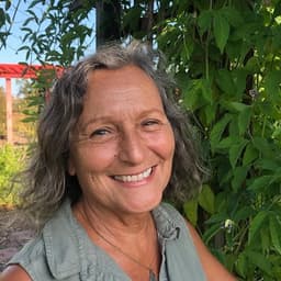 Carol Wade, RH (AHG)